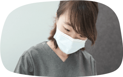 歯垢ゼロ維持のために管理サポートを行う歯科衛生士